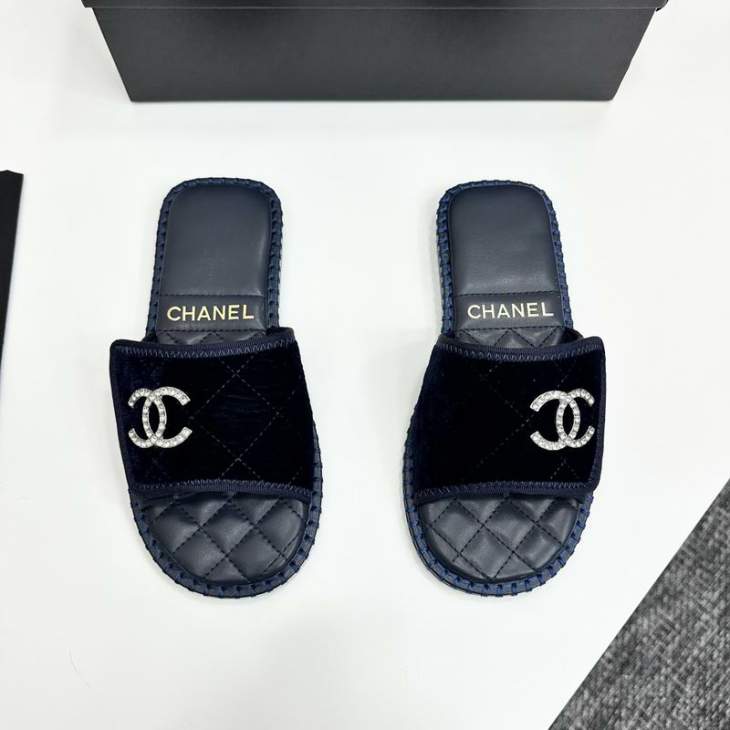 Picture of Chanel Slippers _SKUChanelsz35-40YS05103070